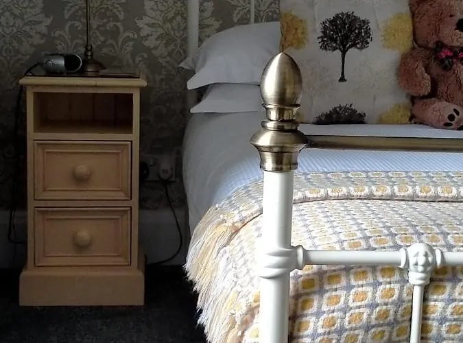 Denehurst - Adults Only