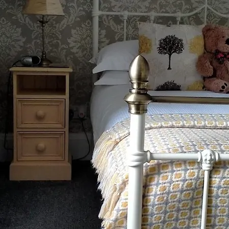 Denehurst - Adults Only