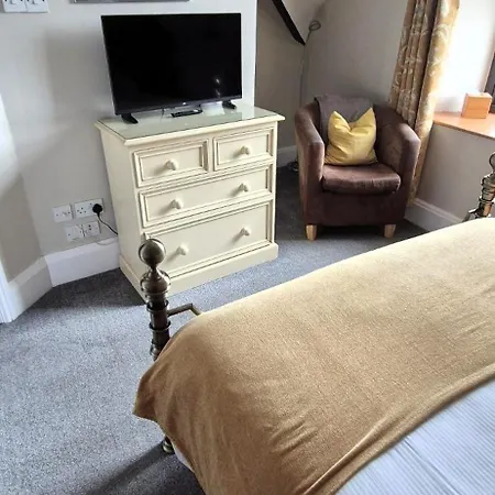 Denehurst - Adults Only 4*