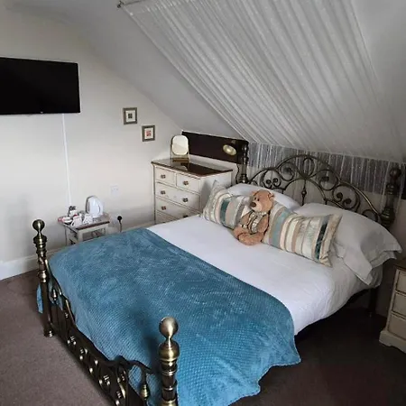 Denehurst - Adults Only Guest house