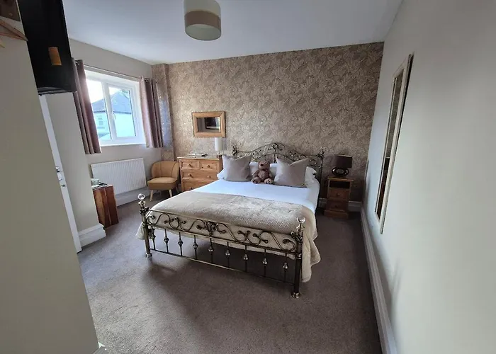 Denehurst - Adults Only